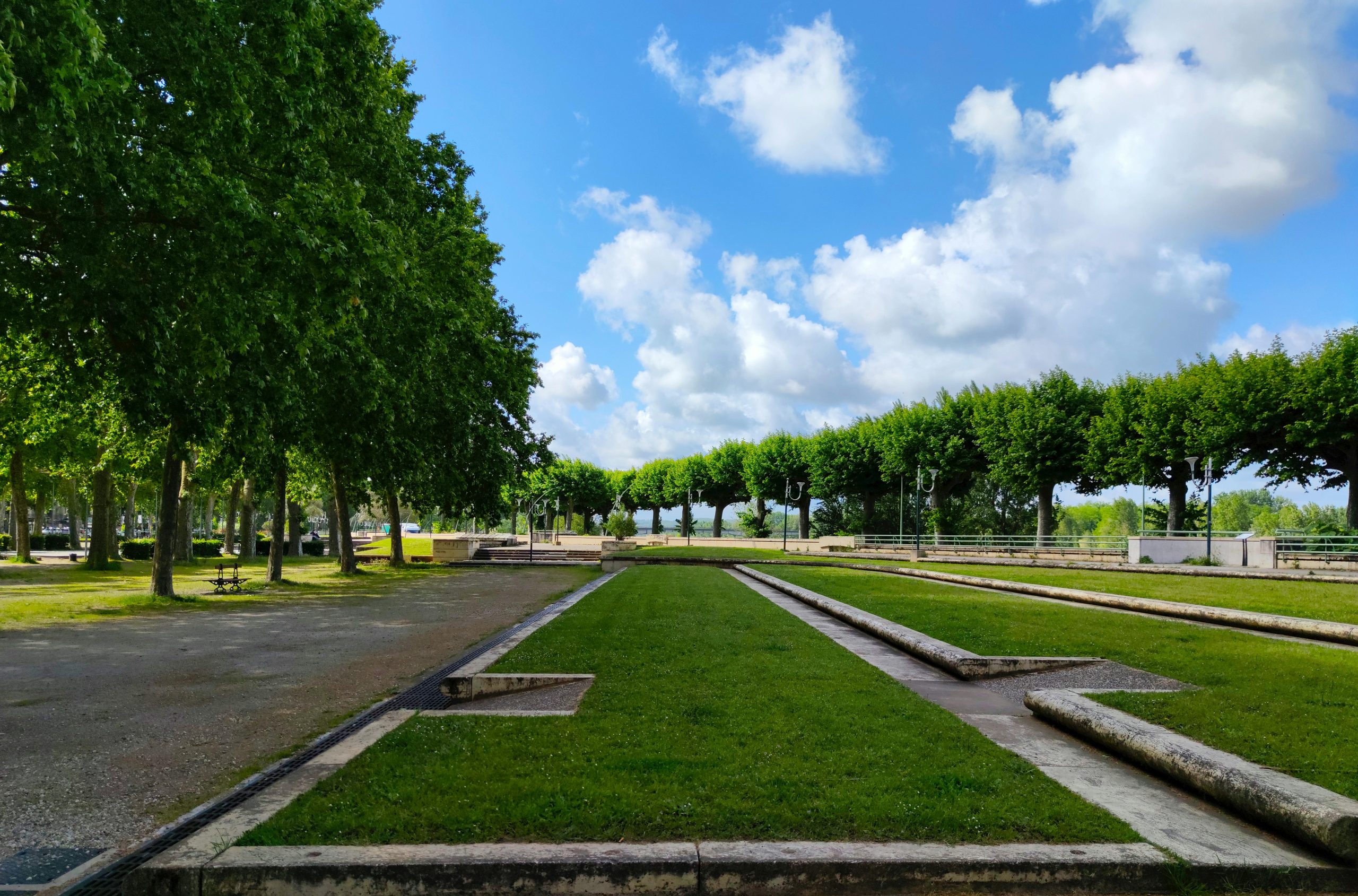 Construction d'un terrain de pétanque sans décaissement