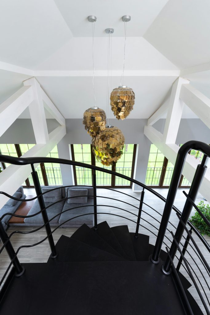 Combien coûte vraiment la rénovation d&rsquo;escaliers intérieurs ?
