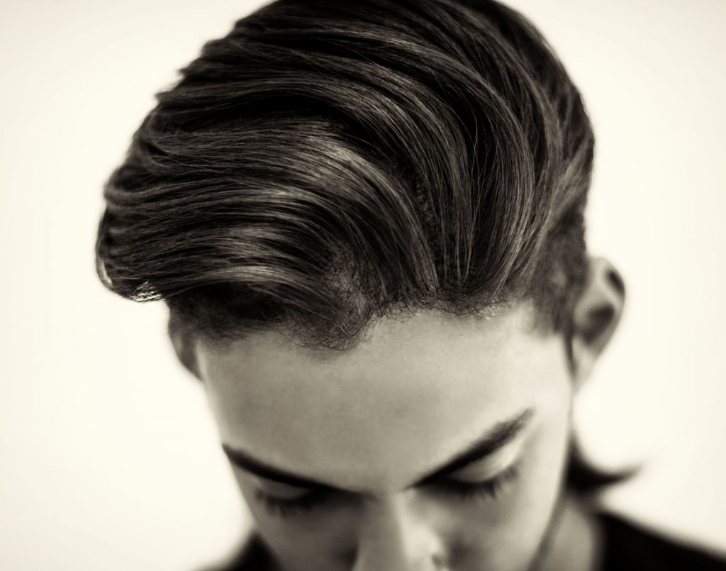Fibrecouture plaquage : comment obtenir un effet lisse parfait ?