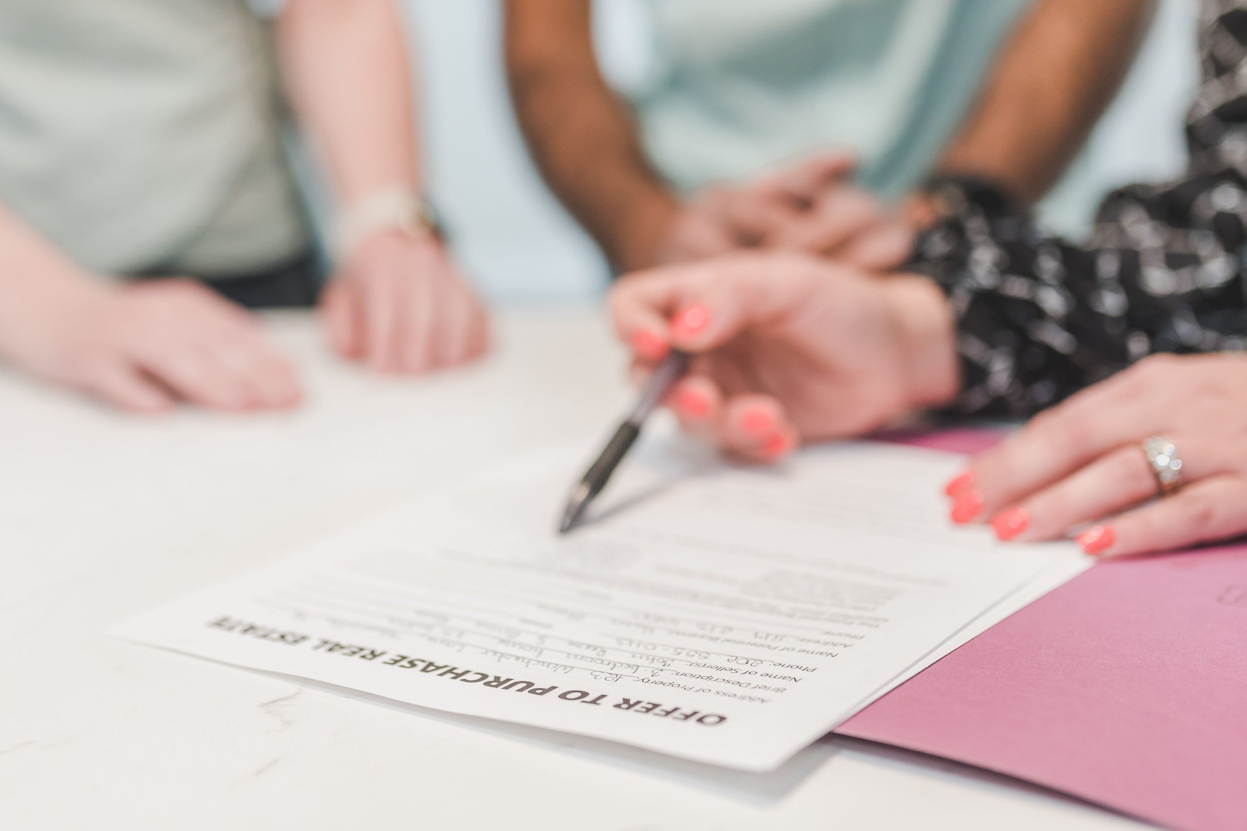 Signature d'une offre d'achat immobilière