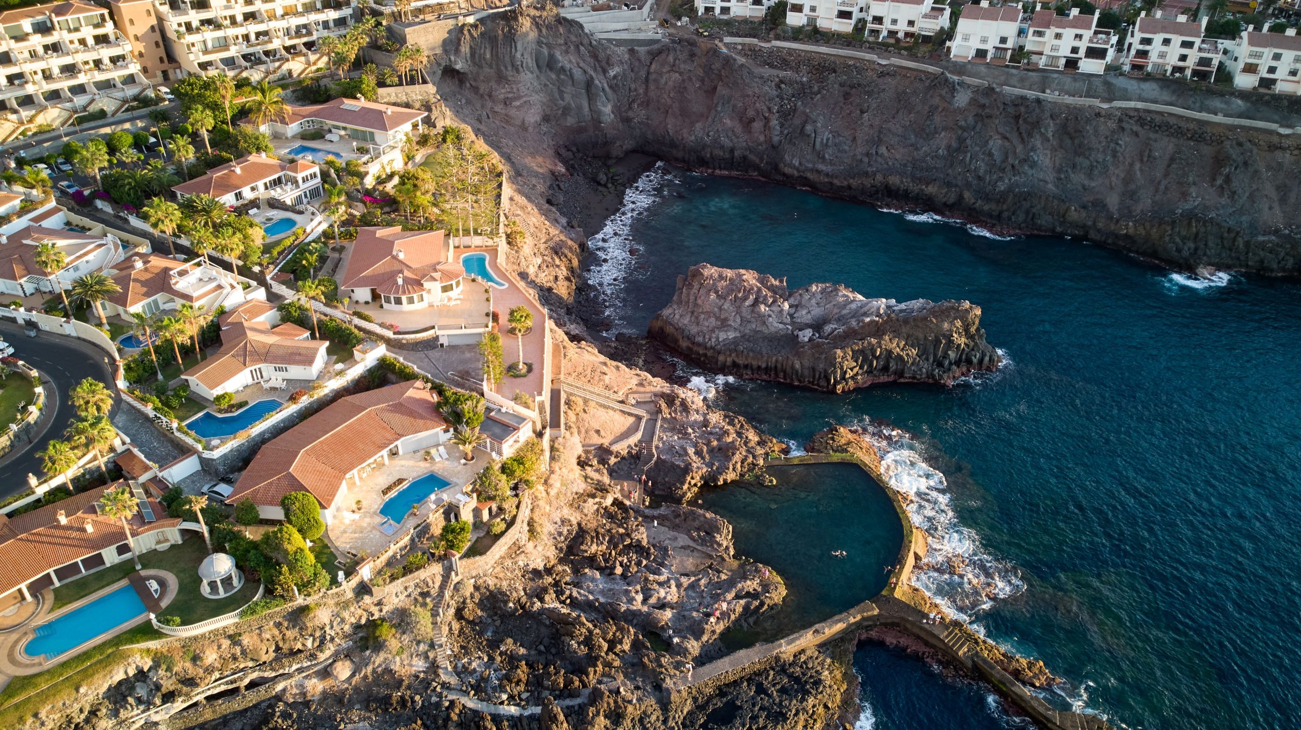 Villas luxe cote rocheuse Espagne